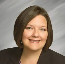 Amy VanSlogteren | Escrow Officer | WFG Escrow