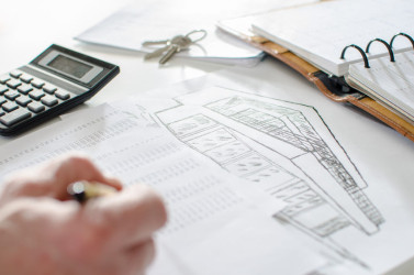 Les Hall & Associates, LLC